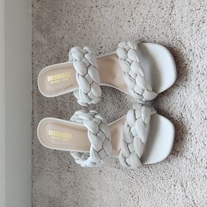 Cushionaire women heeled sandals